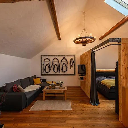 Tatil Evi Stork's Nest Modern Retreat *