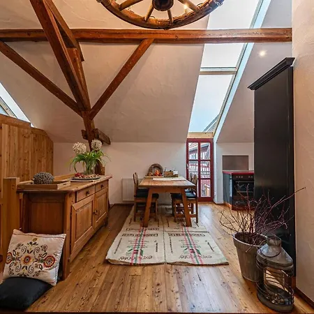 Stork's Nest Modern Retreat